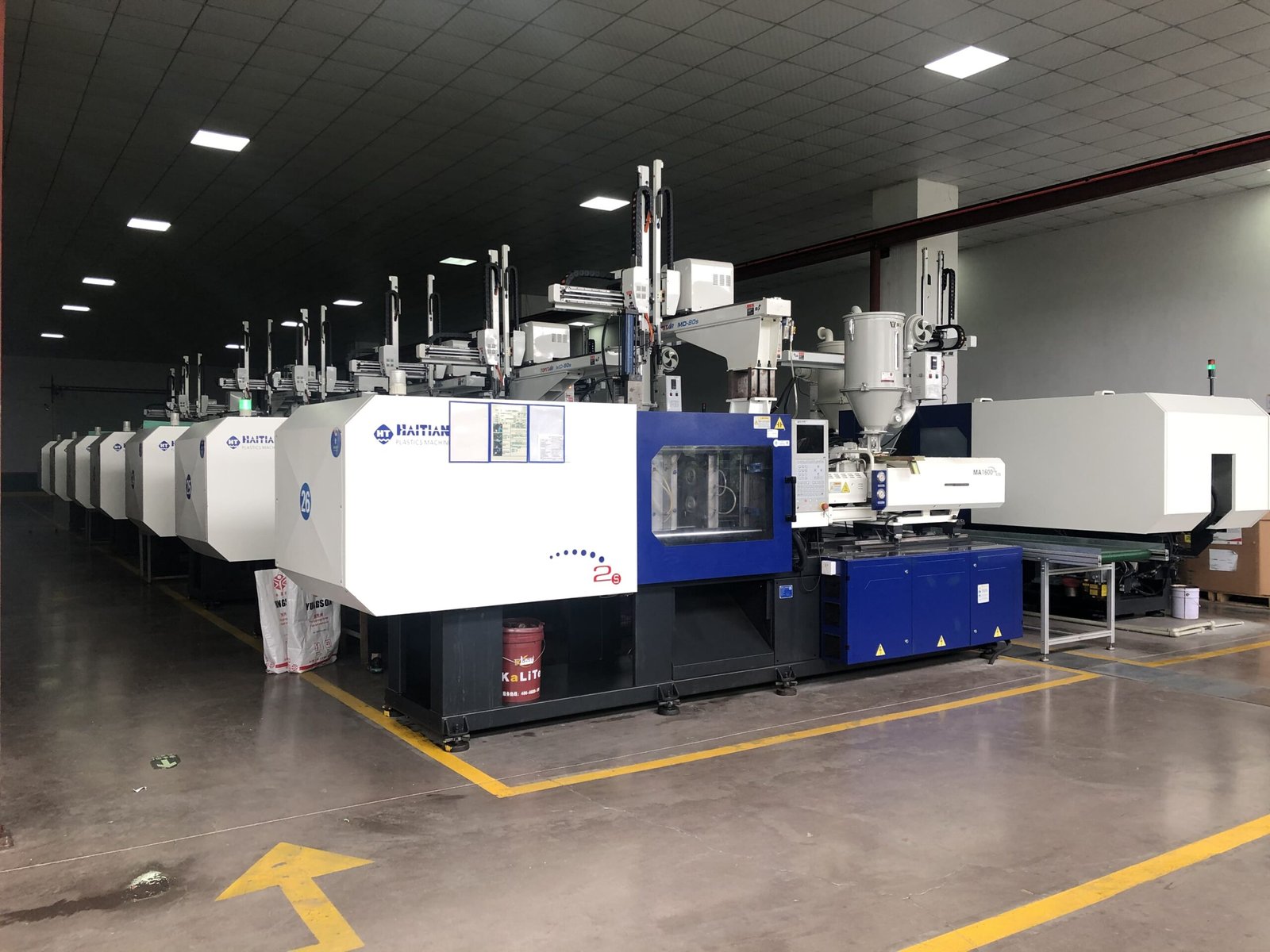 iInjection molding machine