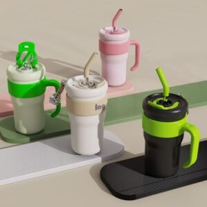 Wholesale color block sports straw tumblers with handles in 450ml 650ml 800ml and 1000ml volume capacities.